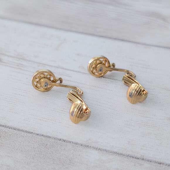 Vintage Clip On Earrings Dainty Gold Tone - Findings? Missing Dangle? - Picture 5 of 6